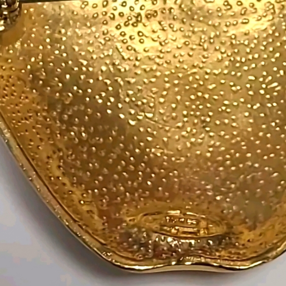 Vtg.BUTLER Golden Apple Brooch in thd Fifth Avenue Coll with Rhinestones - Picture 3 of 5